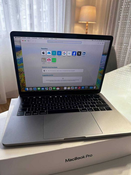 MacBook Pro 13” (2019) 8GB - funciona bem mas ecrã com cores alteradas