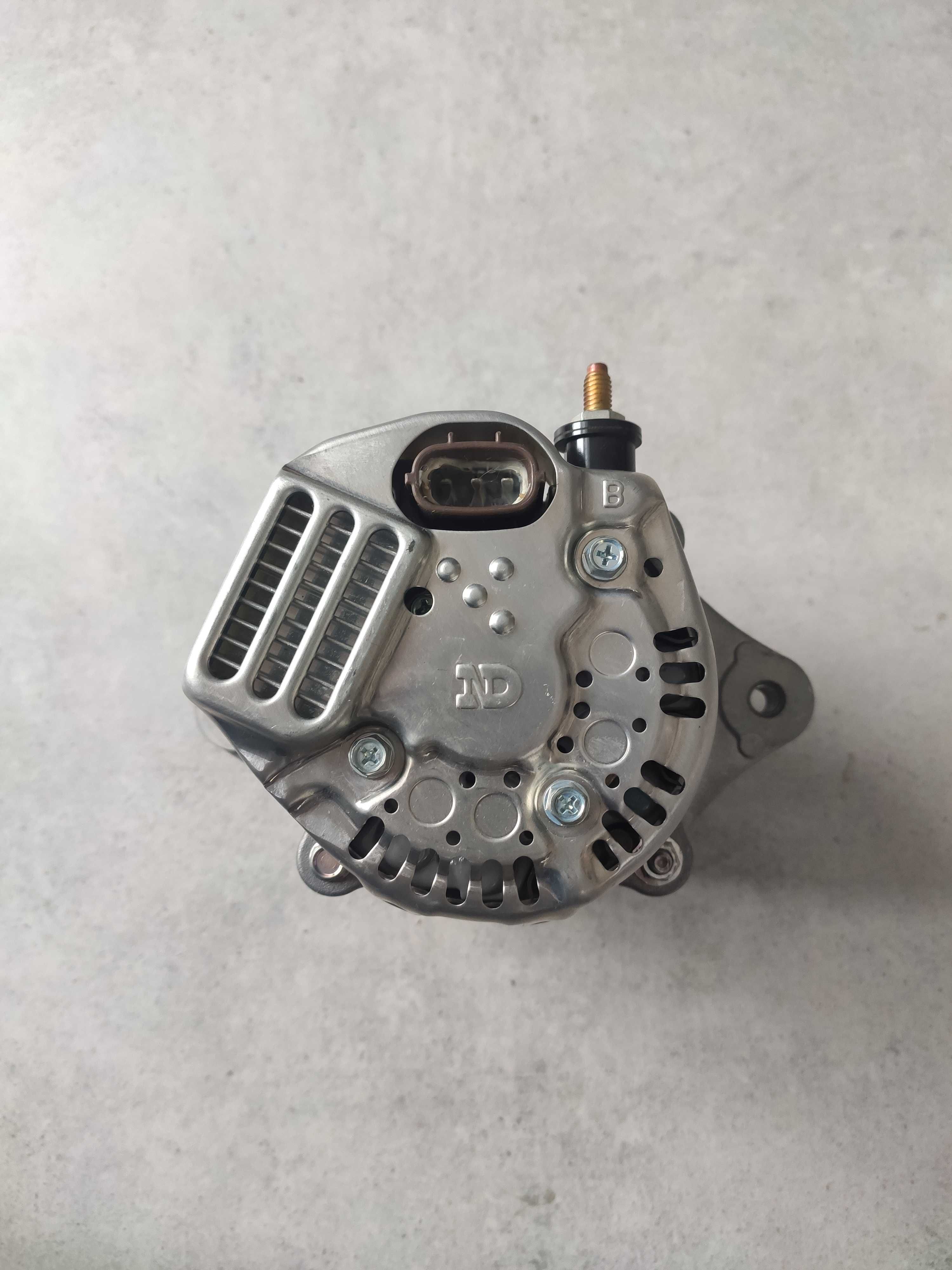 Alternator Denso 12V 40A 60A Kubota D1005 D1105 D902  D722 D905 V1505
