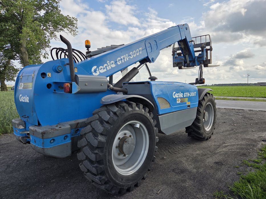Ładowarka teleskopowa genie 3007 cat , merlo