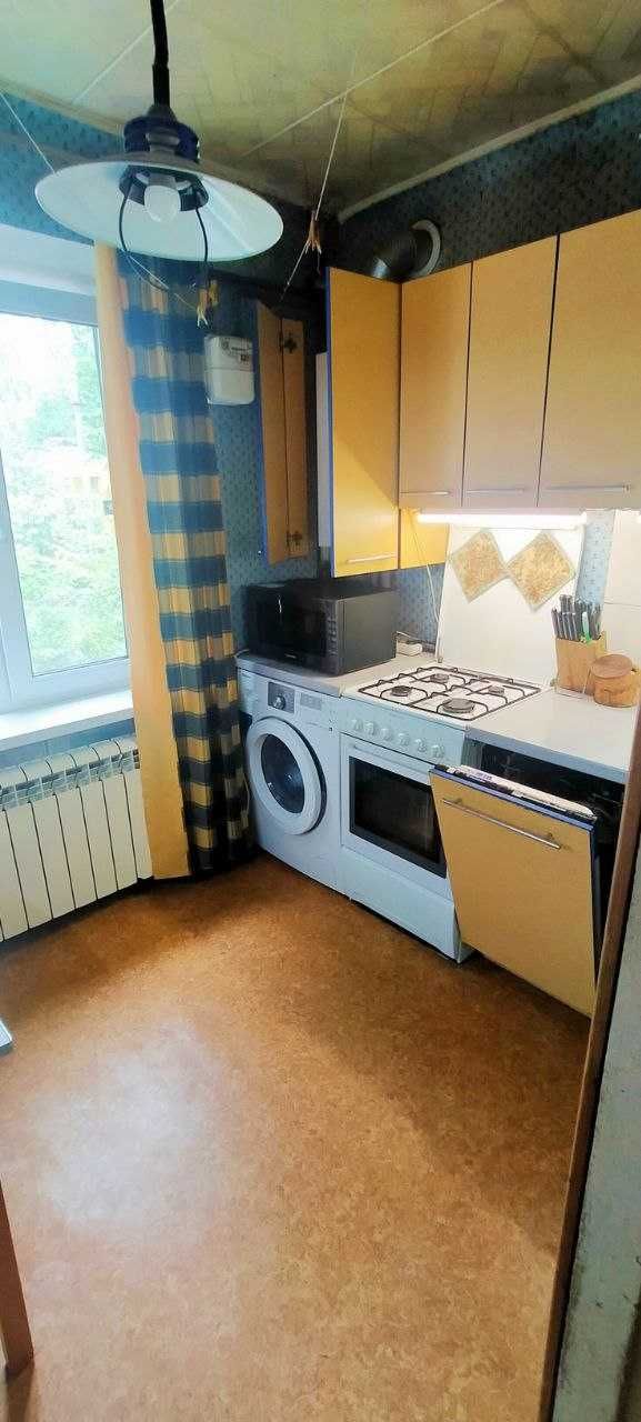 Продажа Трёхкомнатной Квартиры пр. Богдана Хмельницкого, 2эт/5эт дома