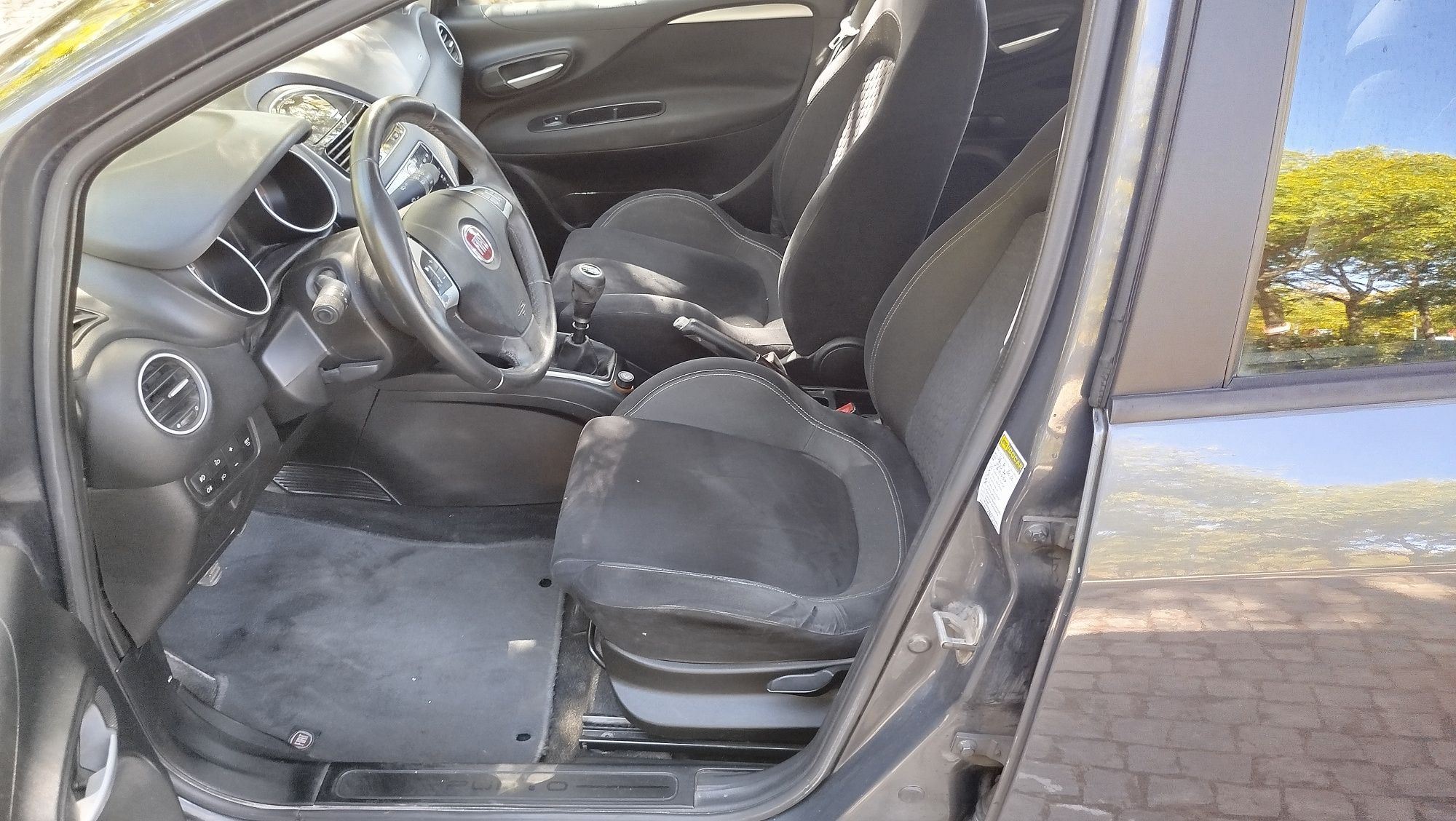 Fiat Punto 1.3 diesel de 2014 c/inspeção