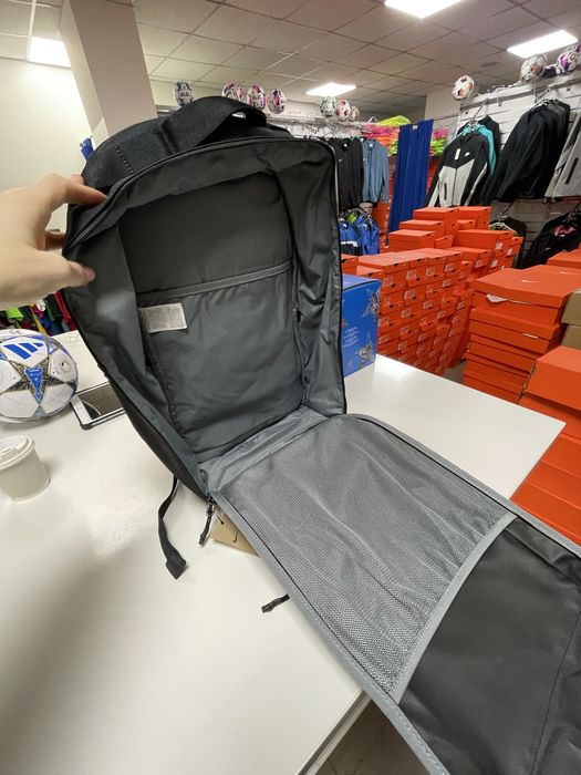 Рюкзак 27 л Nike Utility Speed Bkpk - 2.0 FN4106-010