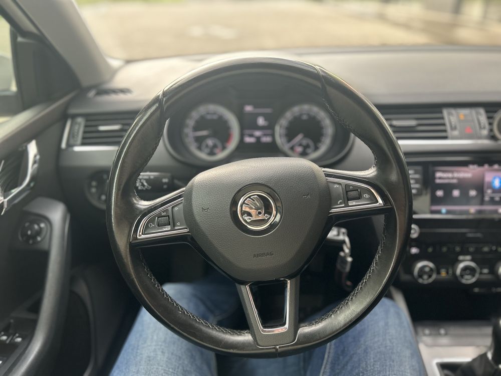 Продам Skoda Octavia A7 2017 1.6 Turbo
