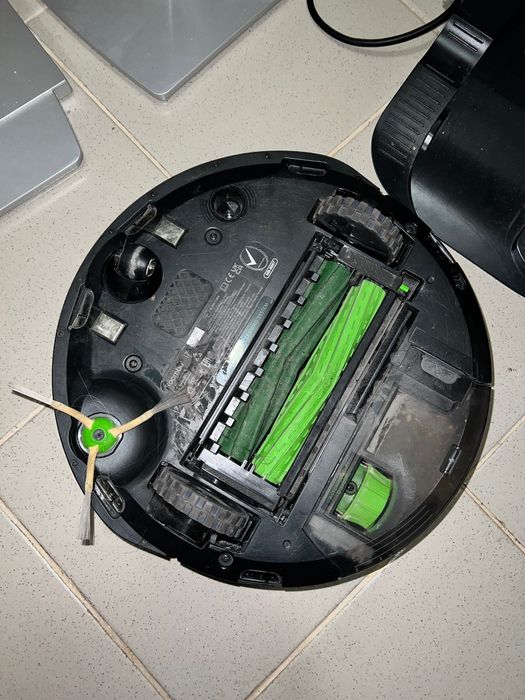 Робот пылесос iRobot roomba i7