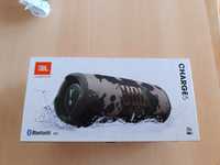 Coluna JBL charge 5 na caixa