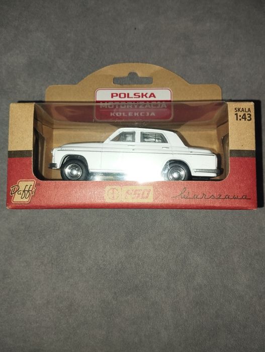 Warszawa 223 sedan z PRL-u