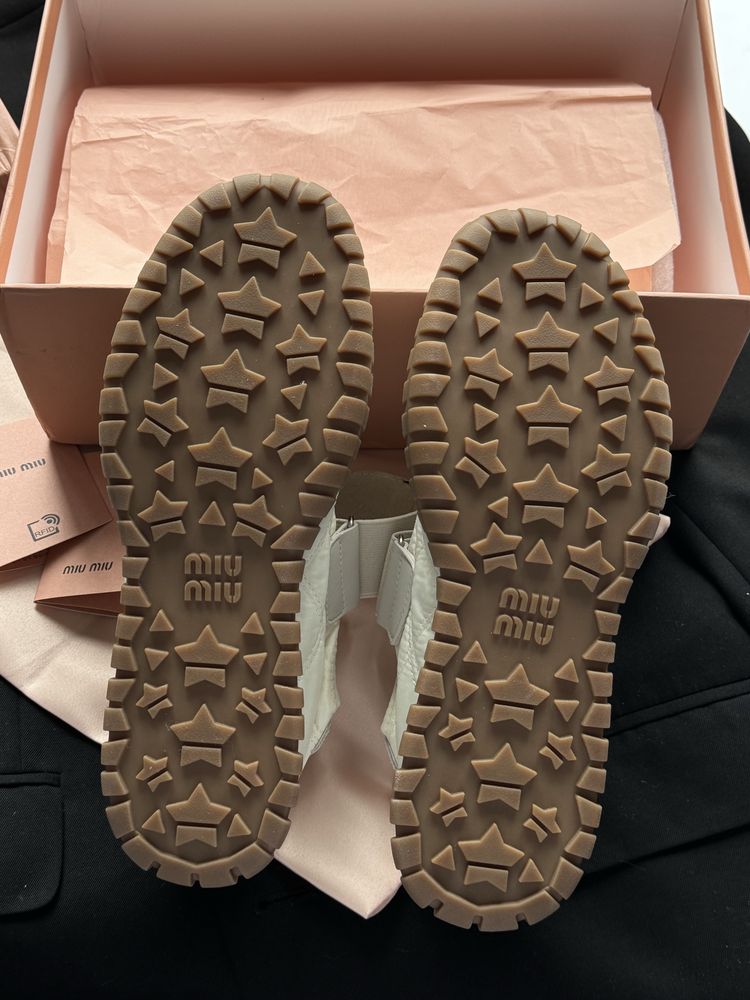 Трендові балетки Miu Miu ballet flats