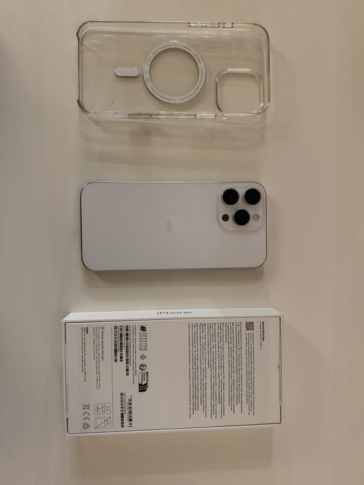 Smartphone Apple iPhone 16 Pro Max 6.9" 256GB Titânio