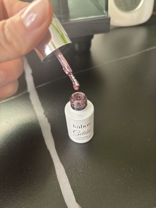 Lakiery o delikatnym skladzie Hema Free Kabos 16 sztuk