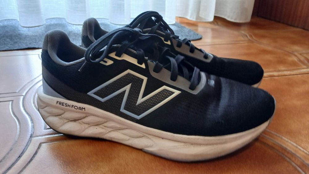 Sapatilha New Balence 520