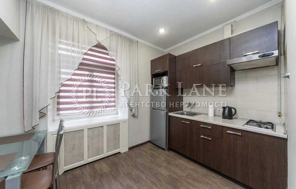 Центр Печерськ Палац Україна Продаж 2к квартири Коновальця Щорса 7/9