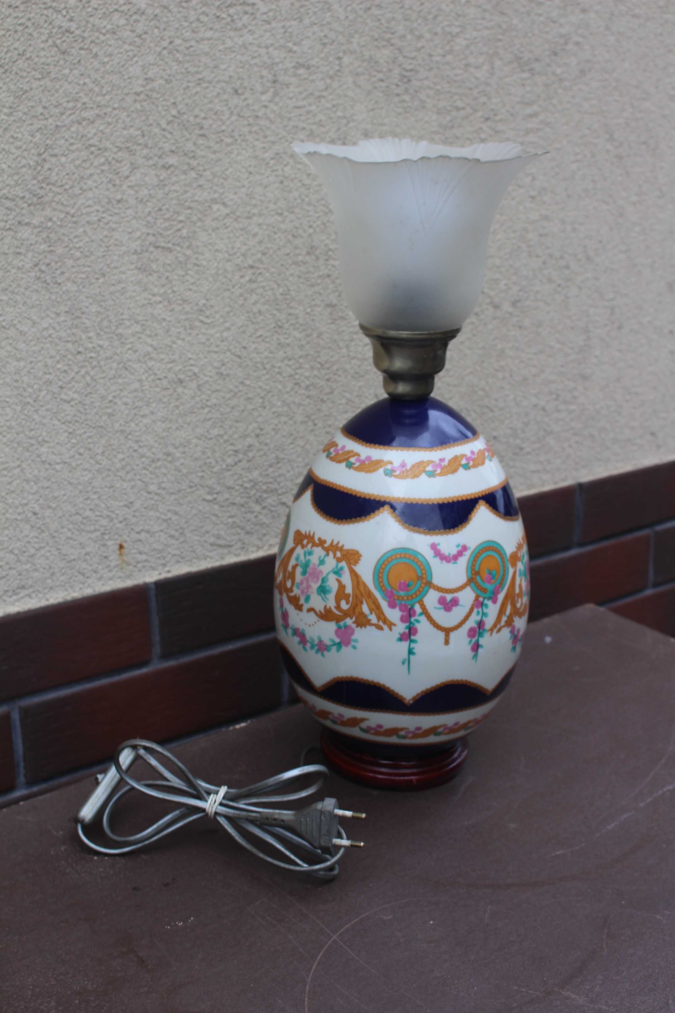 stara lampa stołowa