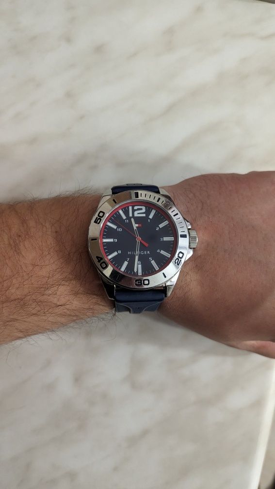 Часы Tommy Hilfiger США, годинник