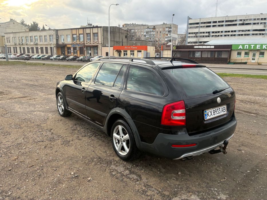 Шкода Октавія Скаут для військових