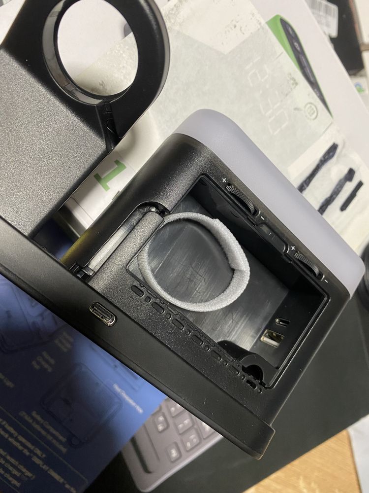 ALARM CLOCK 5 in 1 with wireless sharging