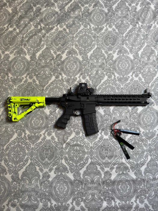 AEG G&G GC16 Predator + mira + equipamento