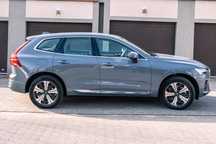 Volvo XC 60 pierwszy właściciel, bardzo mało używane, praktycznie jak nowe,