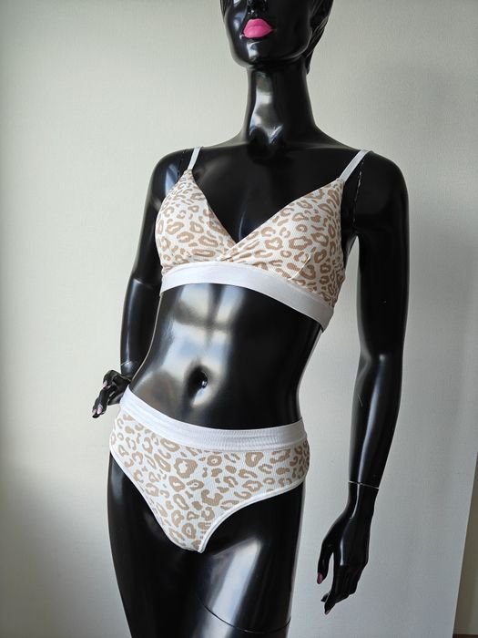 Комплект чашка А-В, трусики С-М