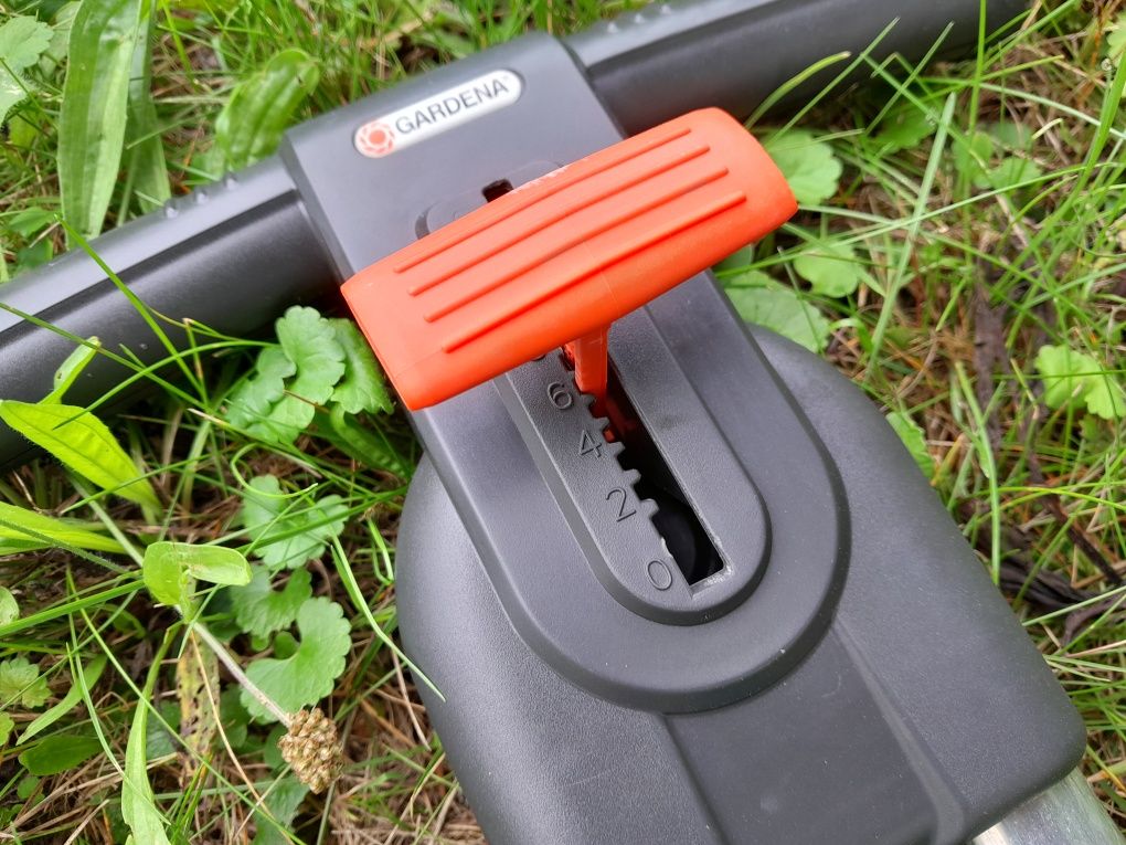 Siewnik Gardena siewnik do trawy, nawozu, soli, piasku