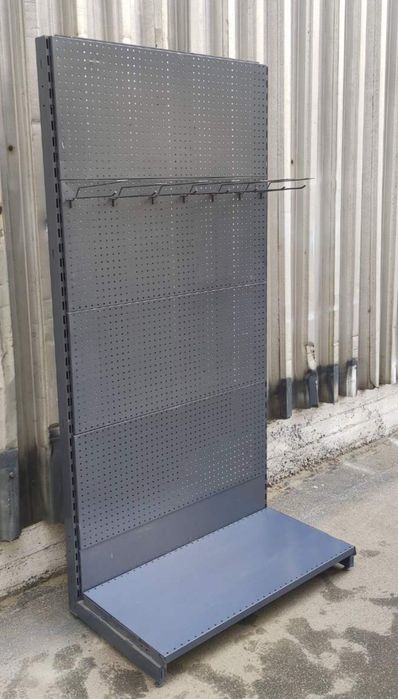 Перфорований стелаж. Перфорація, Стелажі з полицями