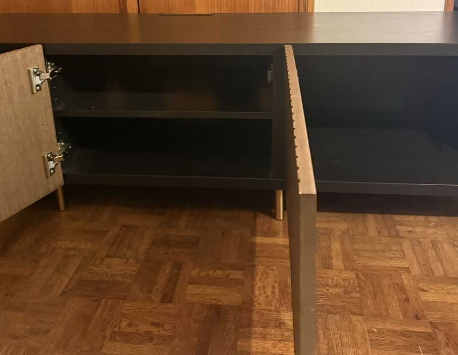 Móvel tv IKEA preto/castanho com ripado