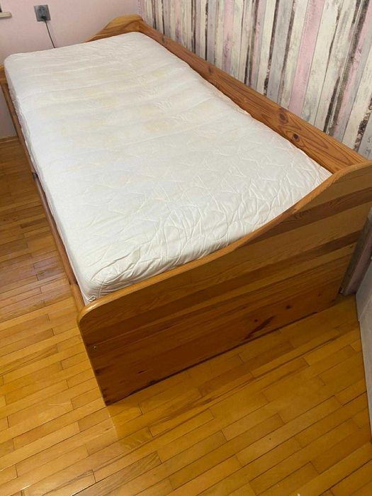 Łóżko drewniane z szufladami 90x200 z materacem
