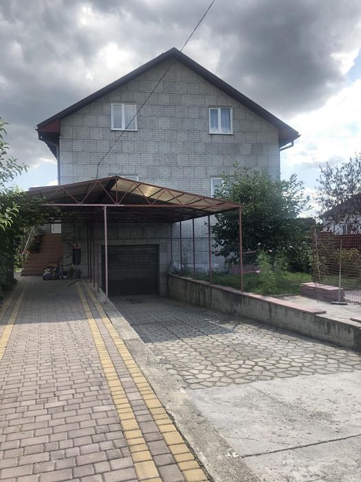 Будинок 2-х поверховий новий