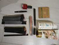 Zestaw kosmetyków revlon golden rose lakiery, kremy, podkłady, cienie