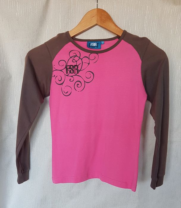 Lote de roupa da meia estação para menina. Tamanho 12 anos