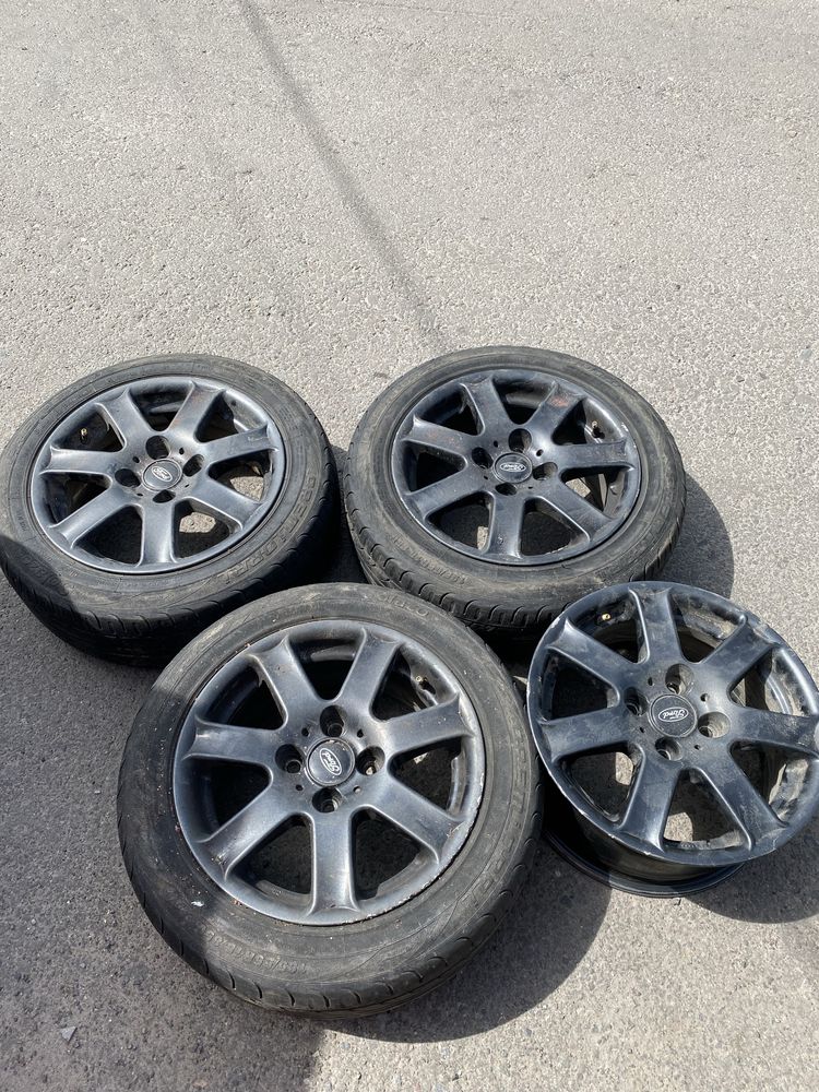 Діски з резочною на Ford Fiesta 15 R