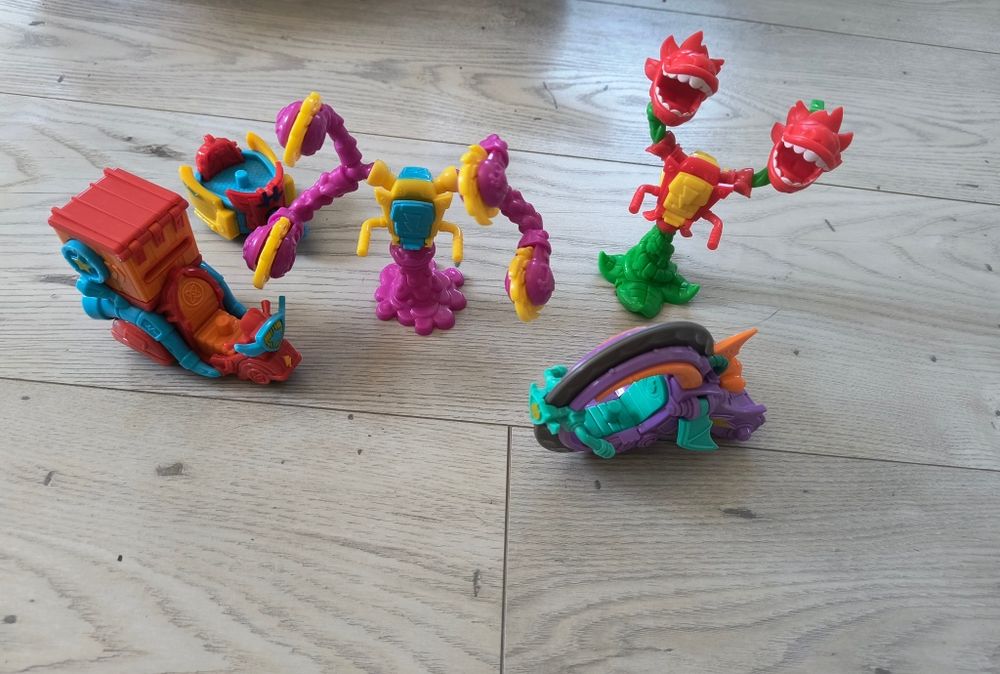 Figurki pojazd Superthings superzings zestaw