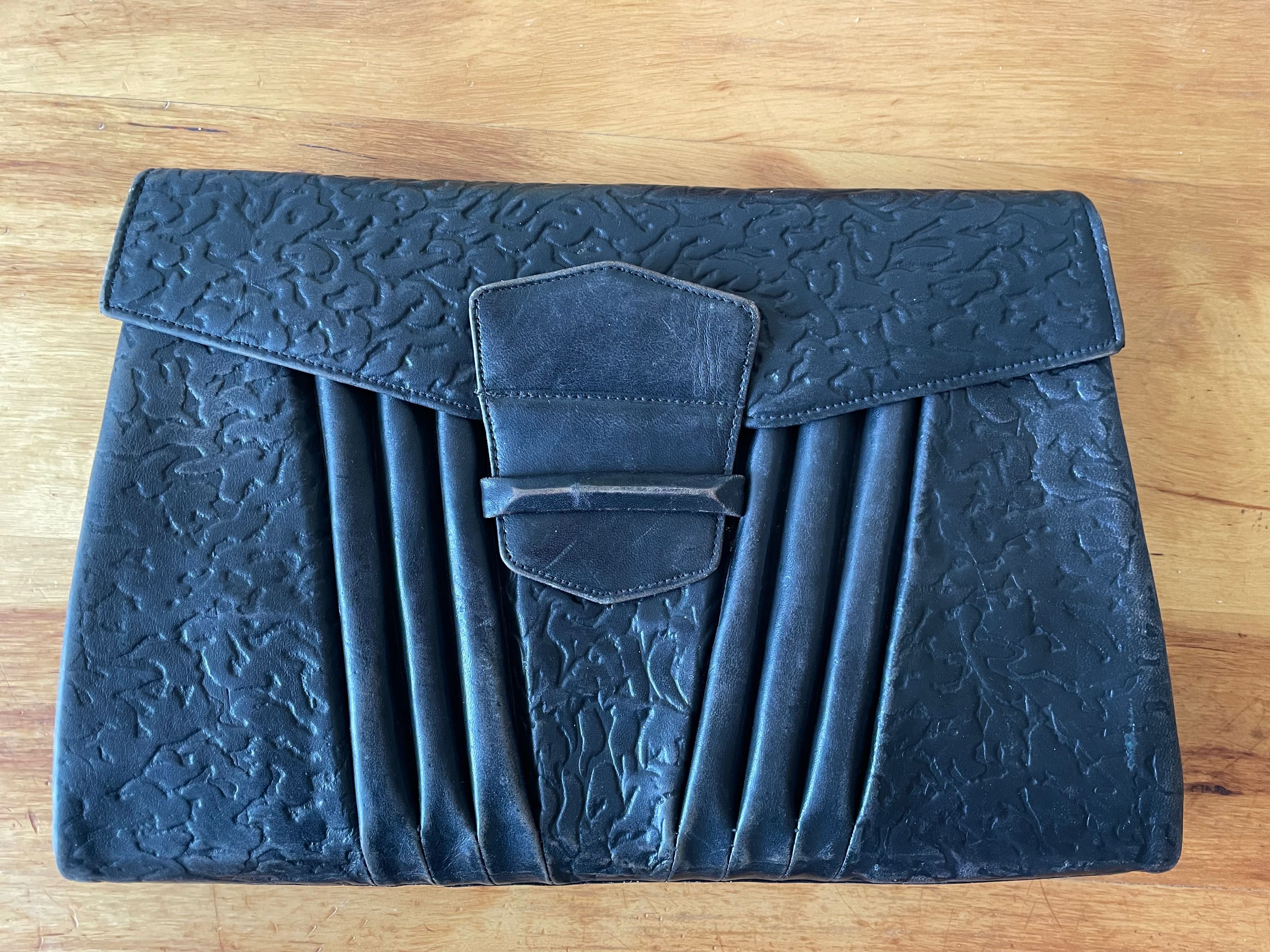Przedwojenna torebka kopertówka czarna z marszczeniami Vintage