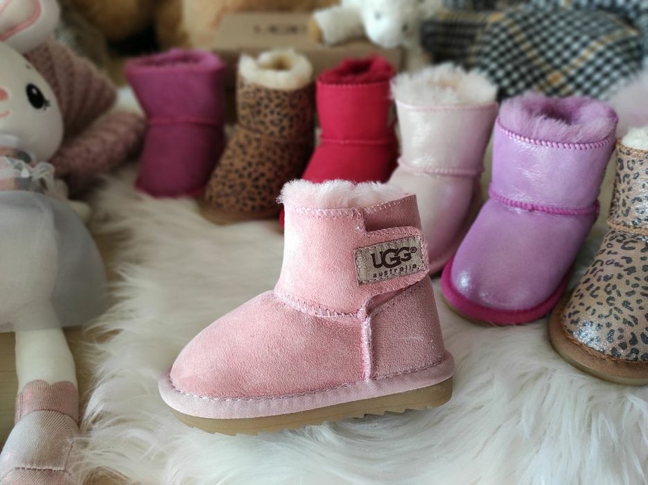 Дитячі уггі для дівчинки зимові чобітки овчина UGG Australia 19-30р