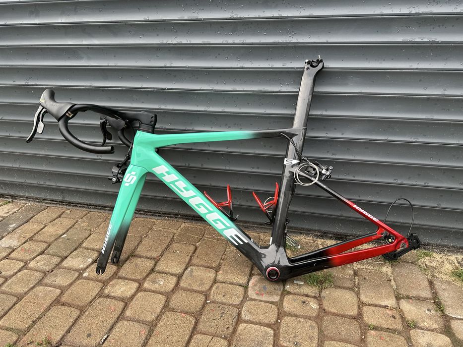 Nieużywana rama szosowa Hygge z osprzetem