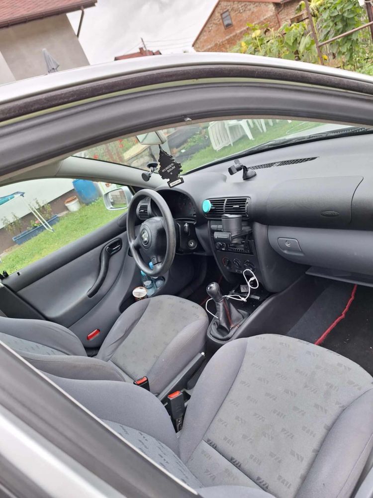 Seat Leon samochod osobowy