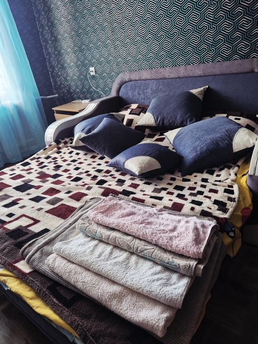 Квартира 1к посуточно на 40 років