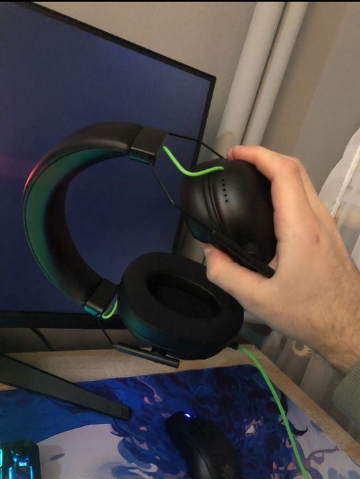 Zestaw gamingowy na sprzedaż – PC, monitor, klawiatura, słuchawki