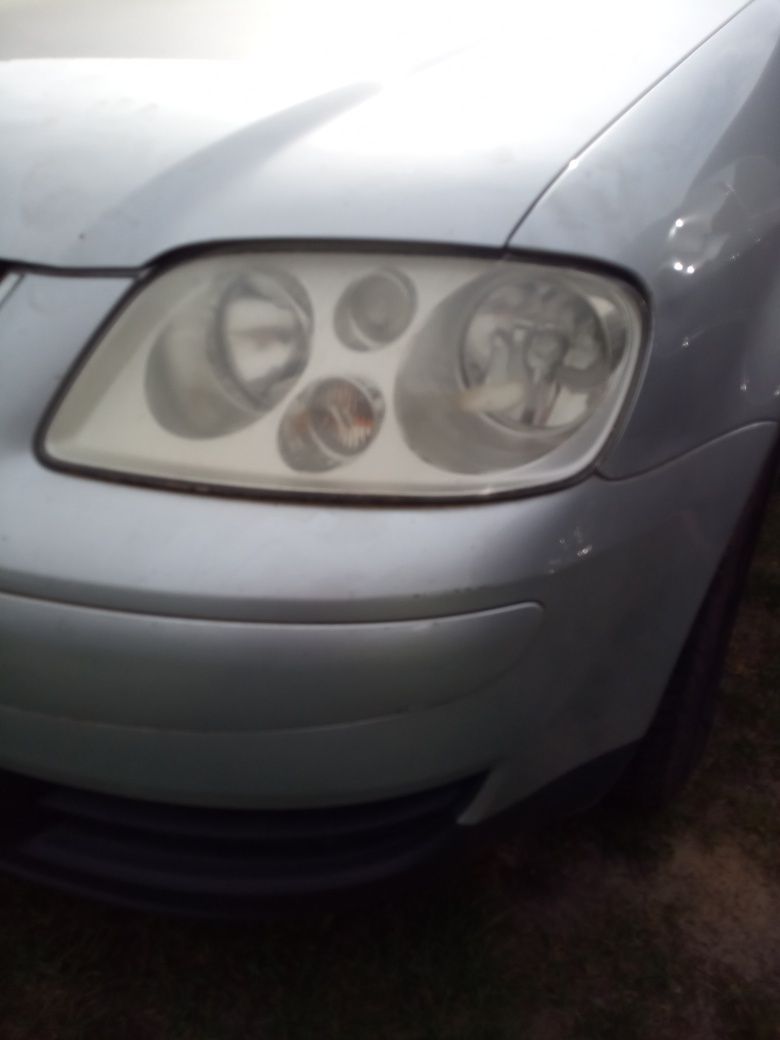 Lampy przednie VW Touran 2005rok