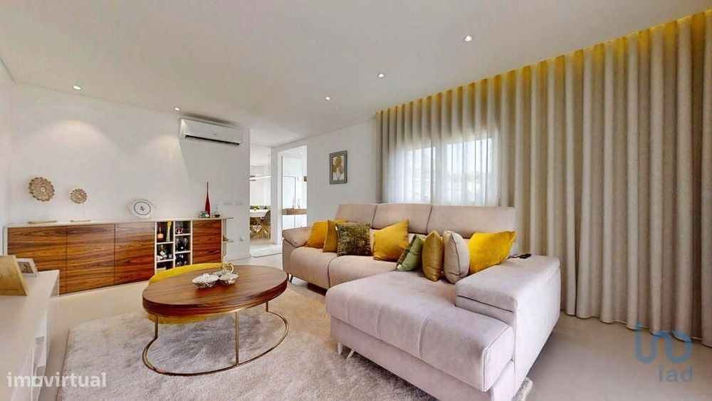 Casa / Villa T5 em Macieira Da Lixa E Caramos de 250,00 m2