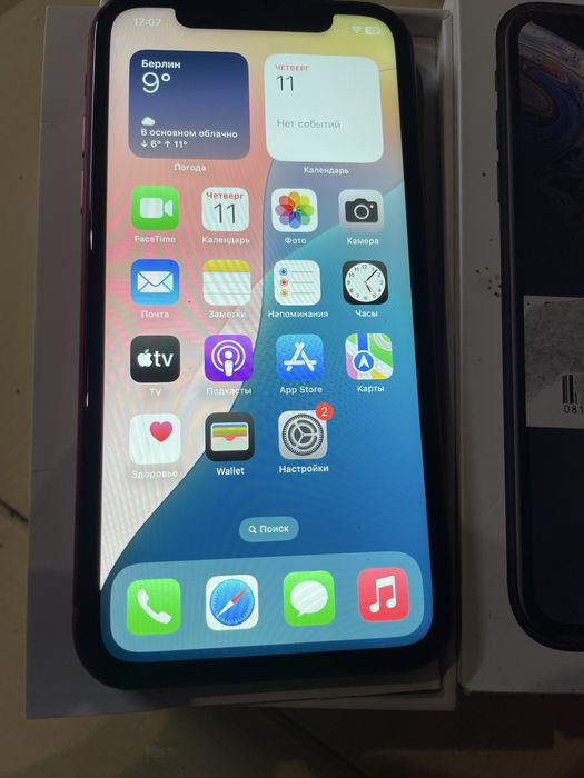 iPhone XR 64GB очень живой