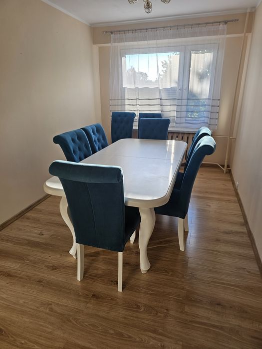 Stół z krzesłami zestaw