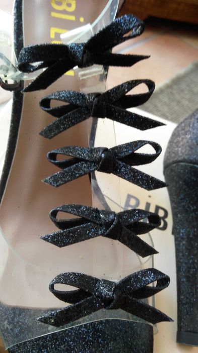 Sandálias salto alto