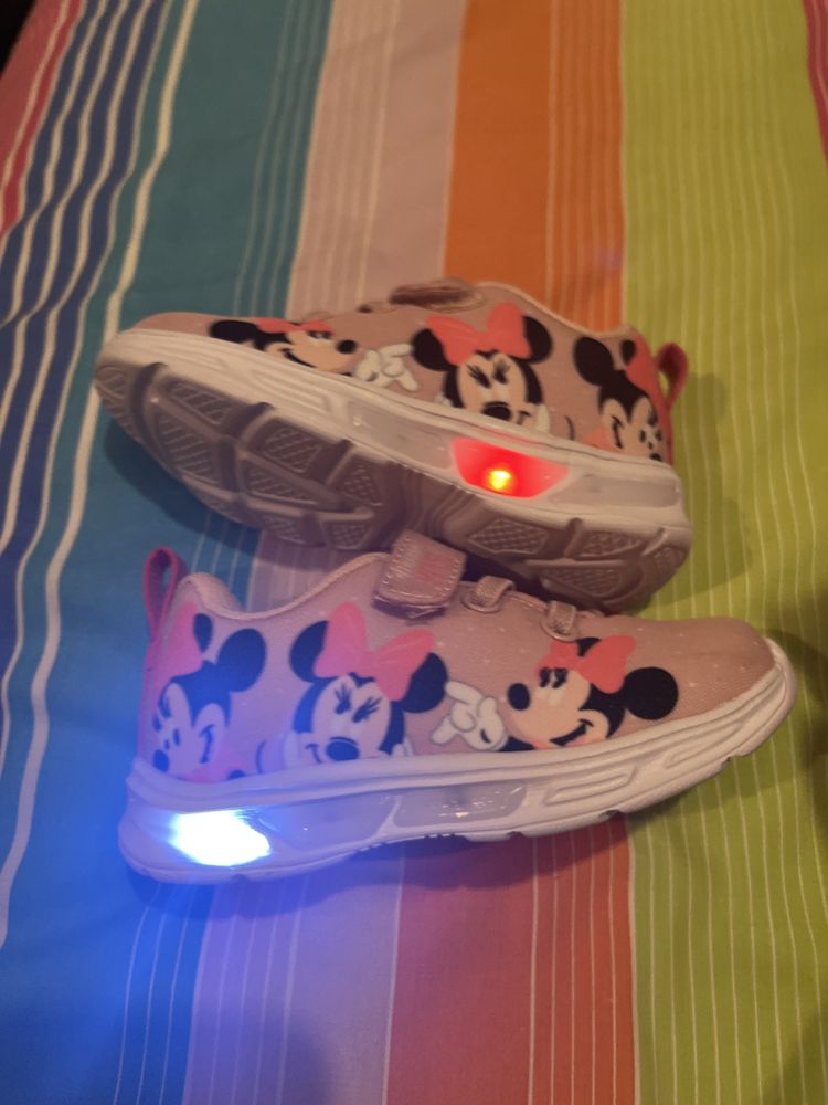 Tenis da Minnie com luz