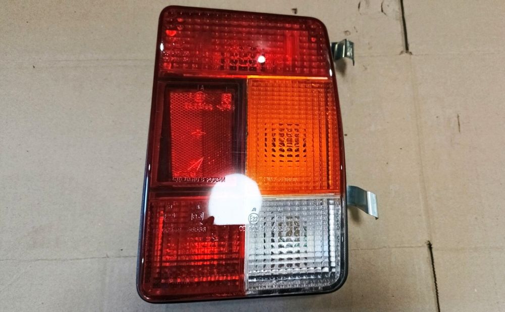 Задний фонарь ВАЗ 2104 Жигули НОВЫЙ с платой