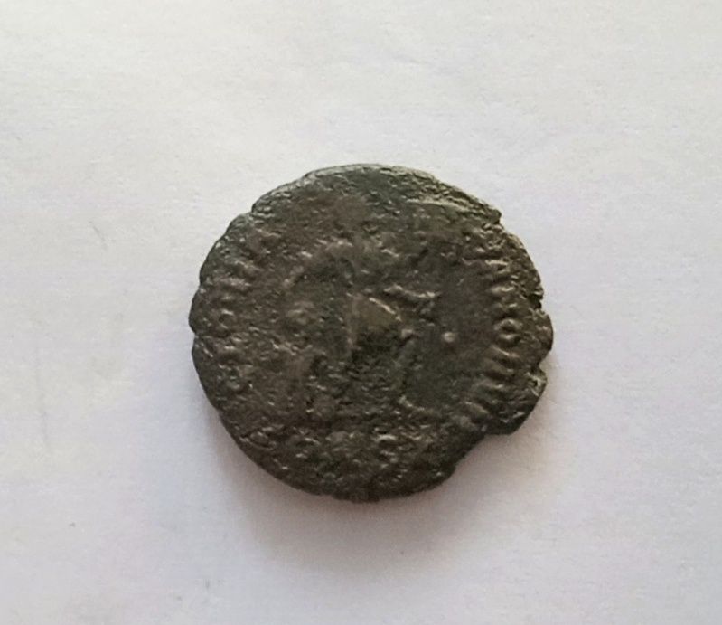 Римский фолис. Монета римская.