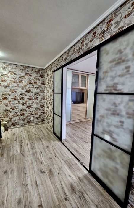 Сдаю 1 комнатную квартиру на Космонавтов/ Электронная