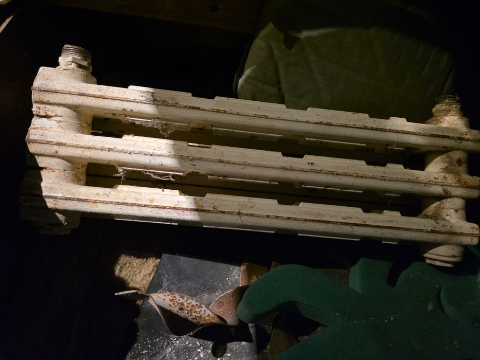 Продам еврорадиаторы чугунные и аогв