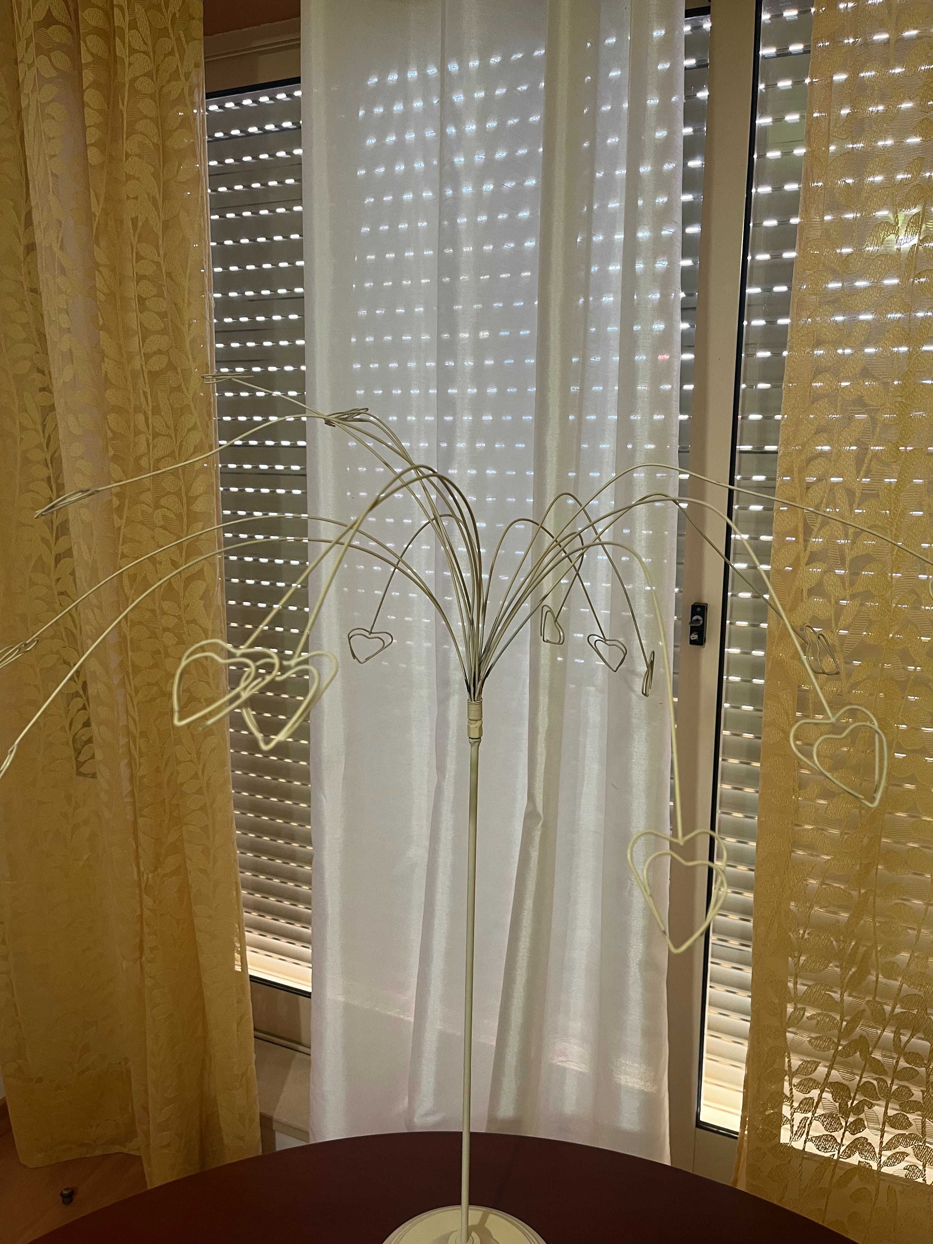 Suporte em metal para fotografias