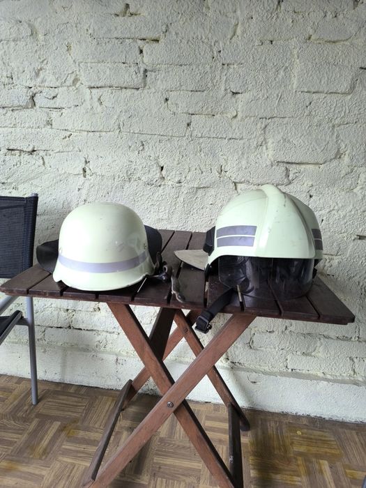 Hełmy strażackie, pasy