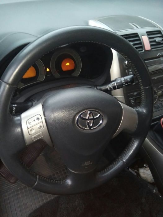 Toyota Auris в хорошие руки